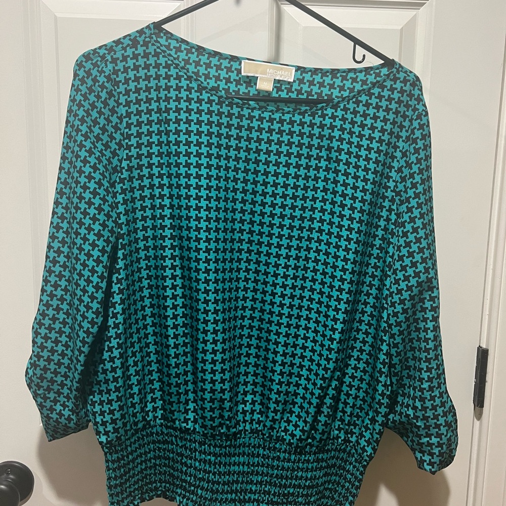 Stylish Green and Black Women's Top Medium Mid Arm Sleeve Length